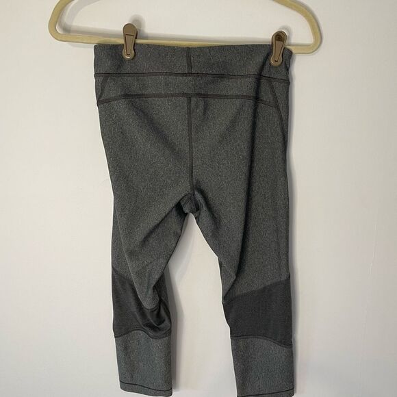 Women's Under Armour Leggings, size small - Picture 5 of 5